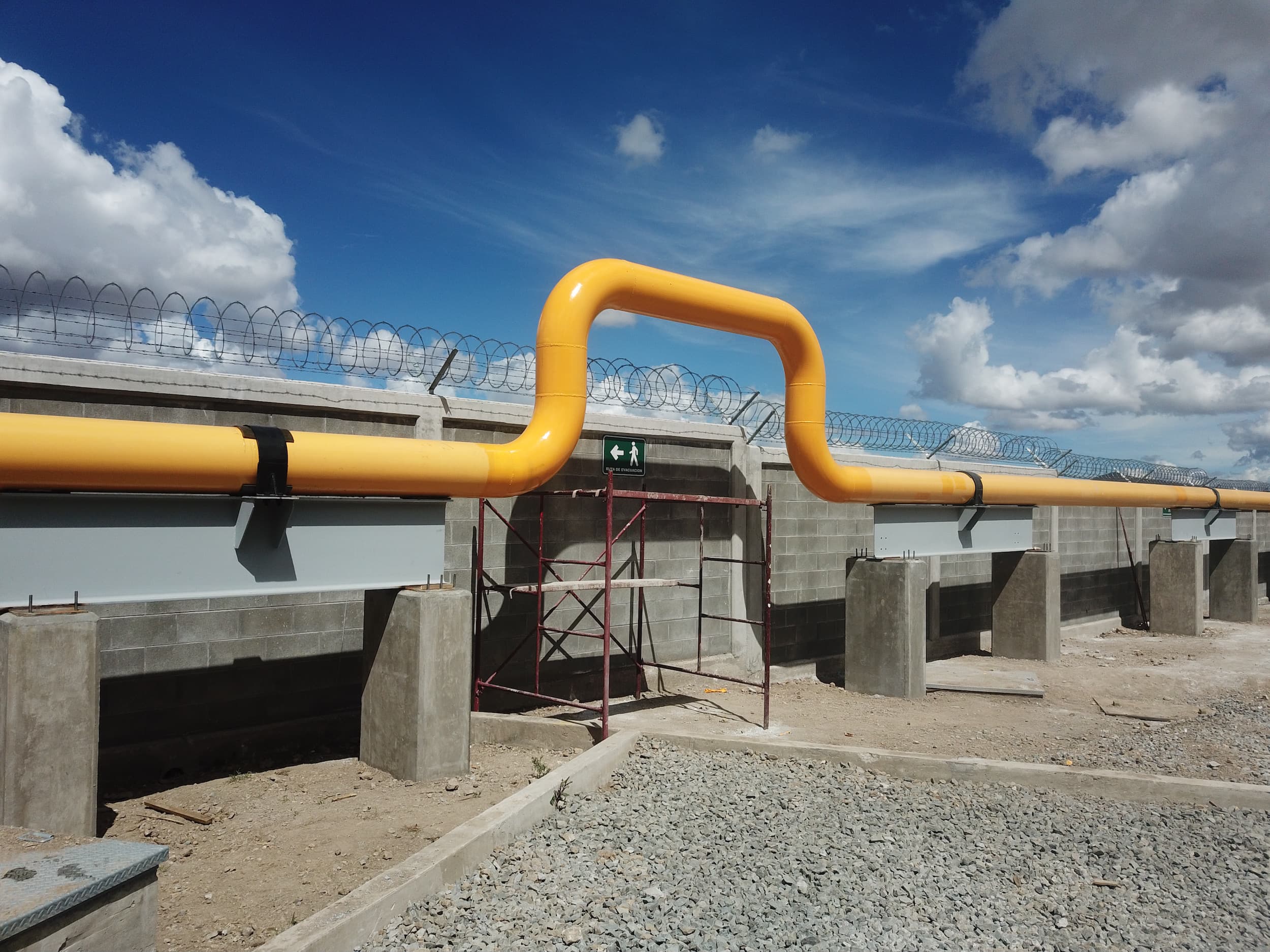 Construcción de un gasoducto utilizando Tubería con Costura.